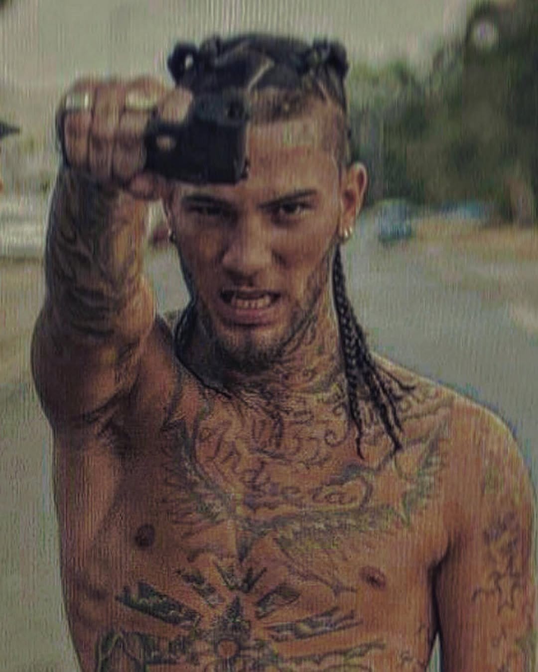 Post 2 by Lattz on Instagram (image)