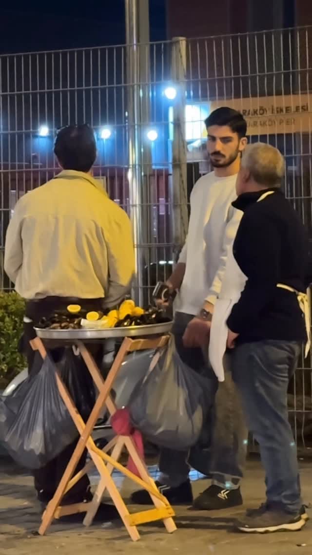 Post 4 by ANNA SOROKO on Instagram (video)