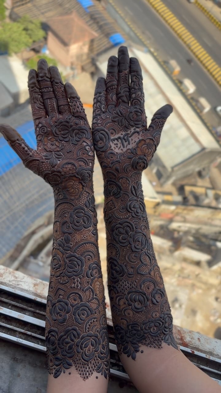 Post 7 by Naba Danish Sarvar | Mehendi Artist ☘️ on Instagram (video)