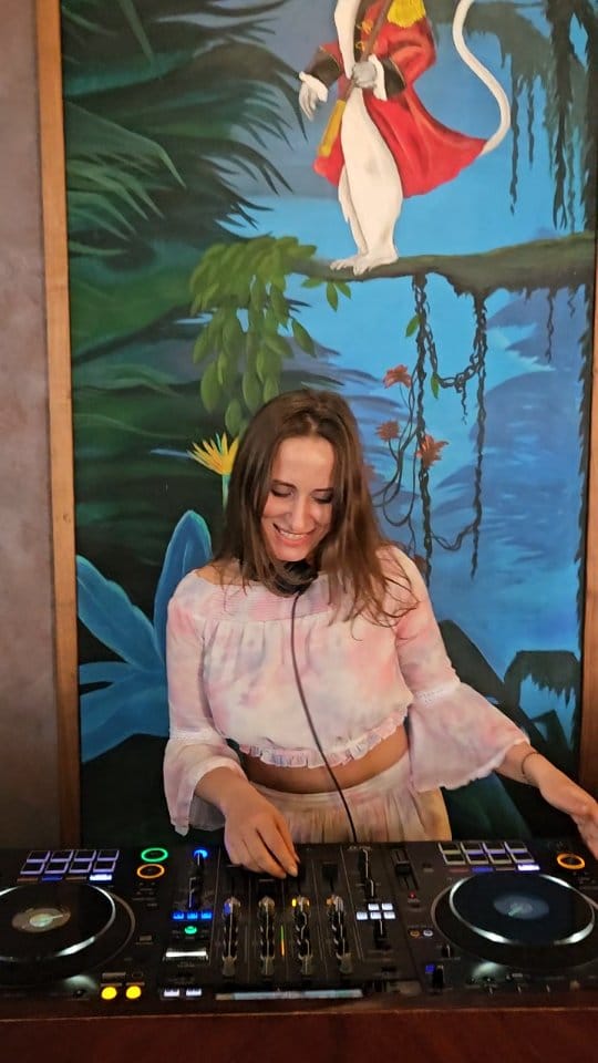 Post 6 by Tasya Stepanova on Instagram (video)