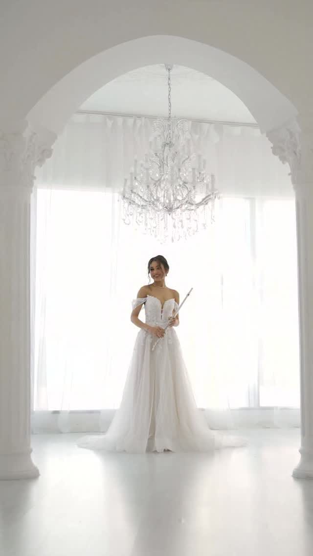 Post 9 by Lissflute on Instagram (video)