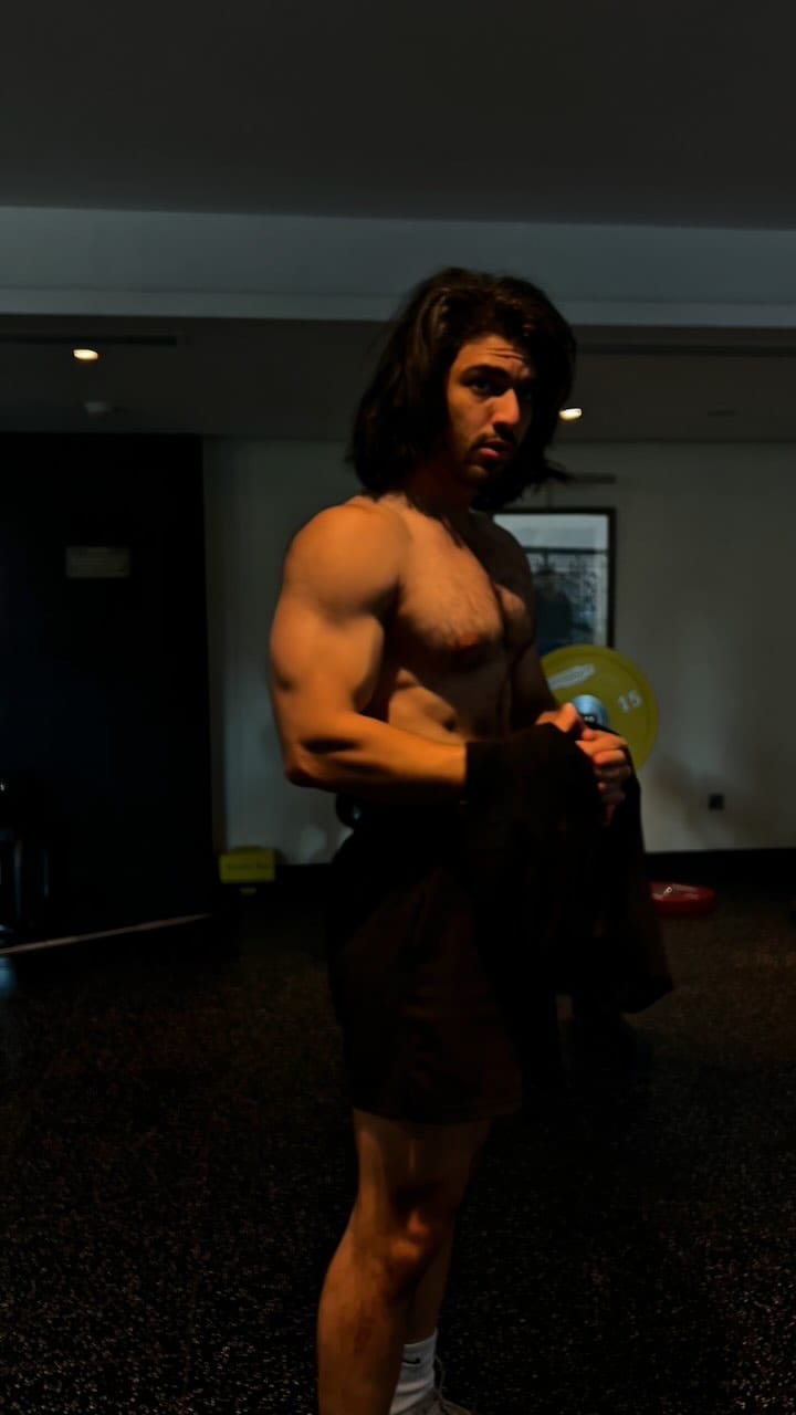 Post 9 by Faraz shababi on Instagram (video)