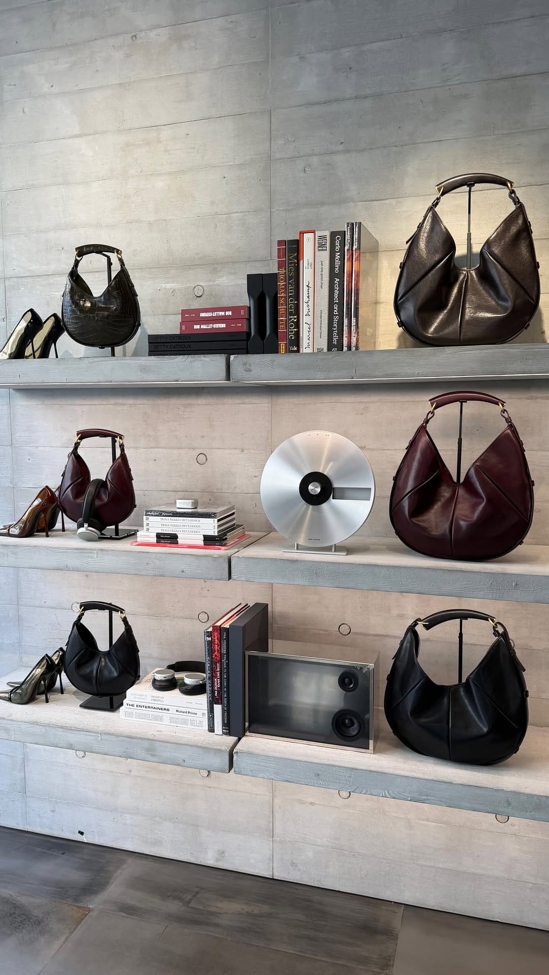 Post 1 by Elina Perstincik on Instagram (video)