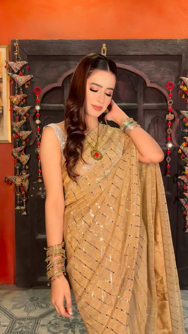 Post 3 by Aiza Haroon on Instagram (video)