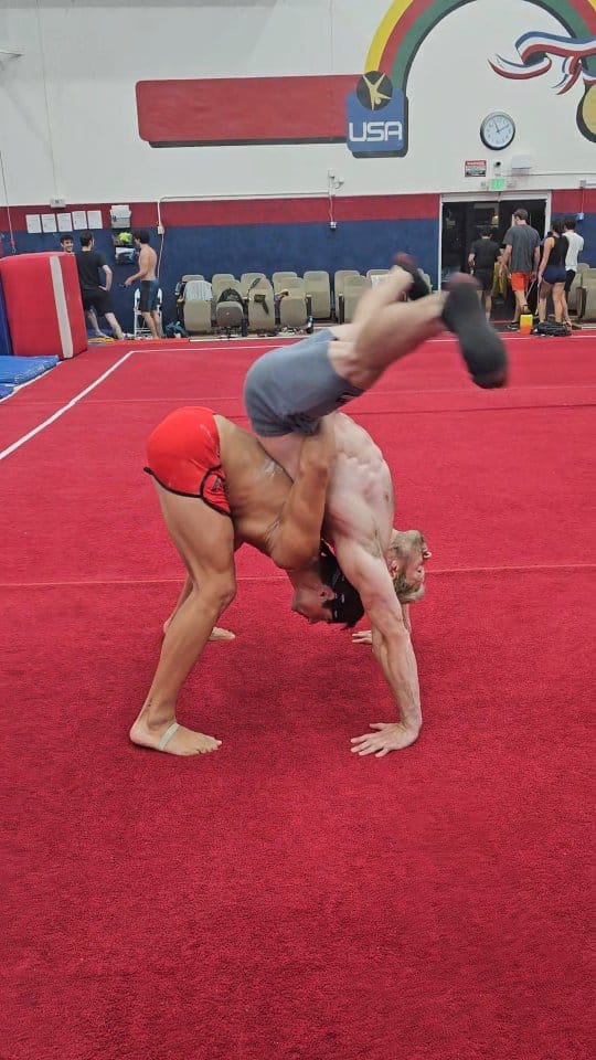 Post 6 by 🅙 🅞 🅔 🅨 on Instagram (video)