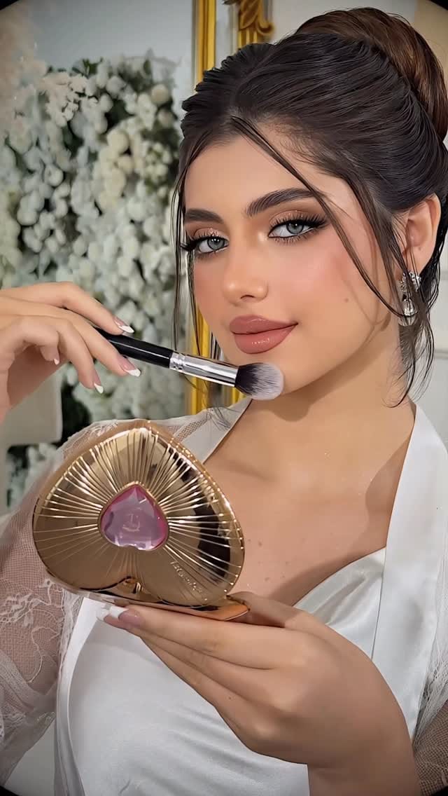 Post 3 by SAMEERA MAKEUP ARTIST 🇦🇪 on Instagram (video)