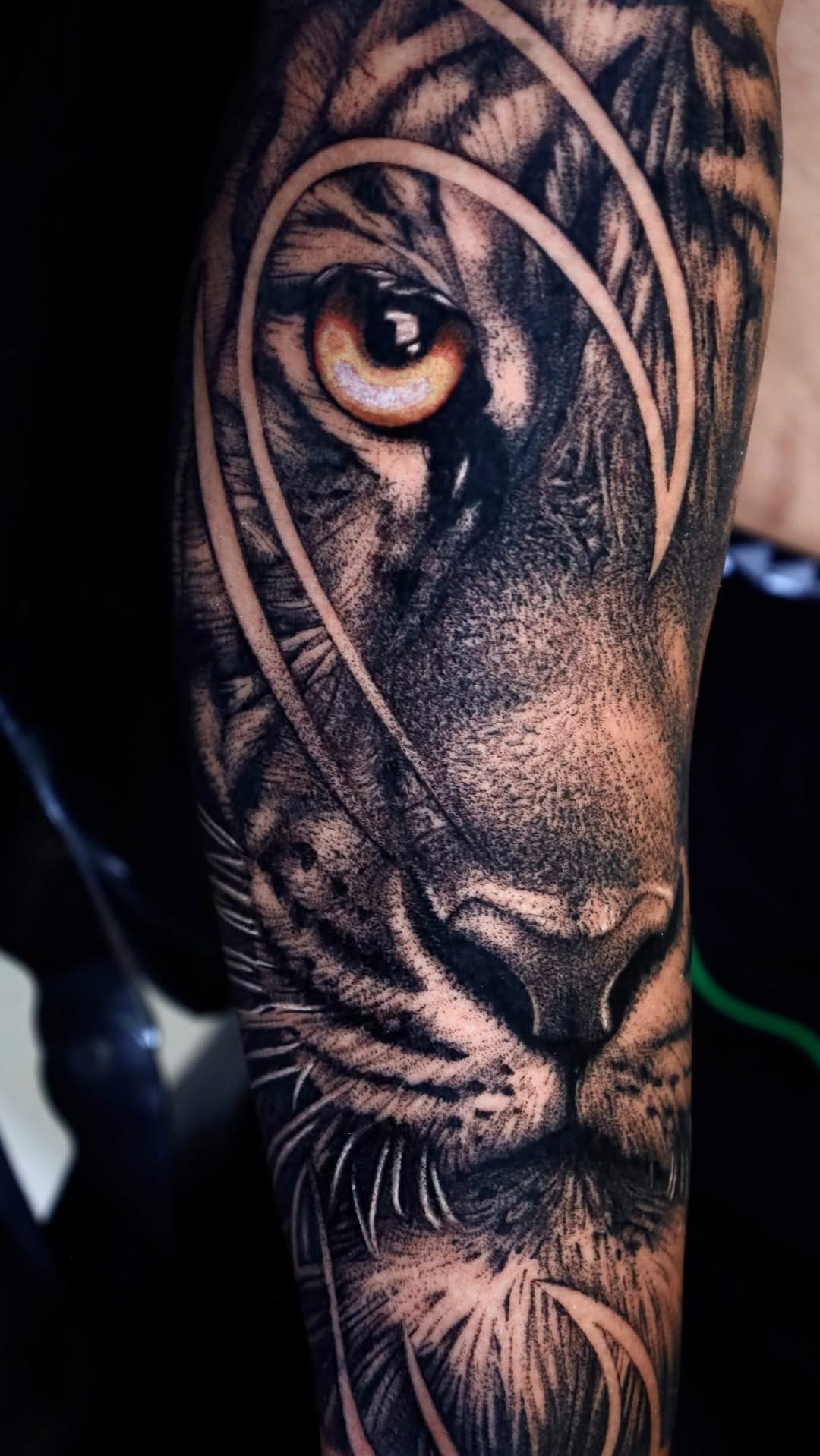 Post 2 by Maria Ramos - Tattoo Artist on Instagram (video)