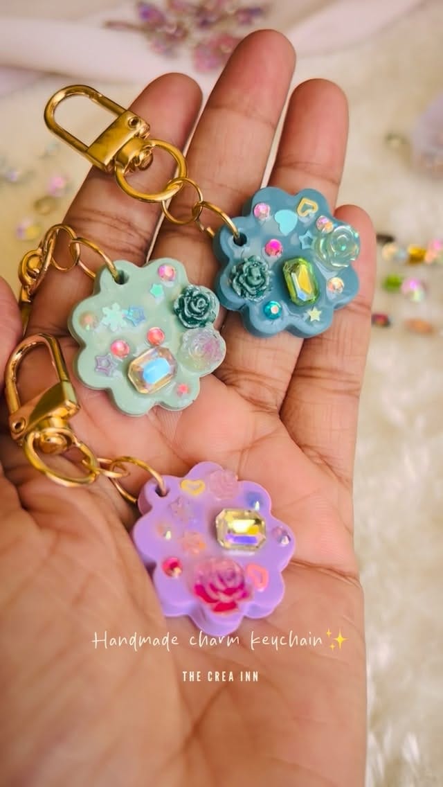 Post 6 by The Crea Inn | Polymer clay artist based in UAE 🇦🇪 on Instagram (video)