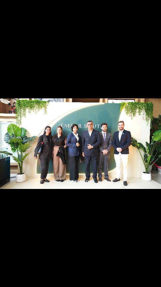 Post 8 by Guru Productions 🇮🇳 🇦🇪 🇴🇲 on Instagram (video)