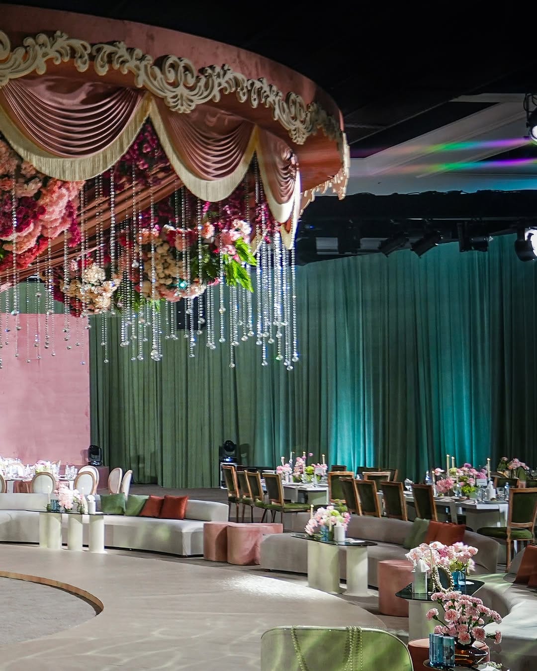 Post 6 by الهدية Wedding & events on Instagram (image)