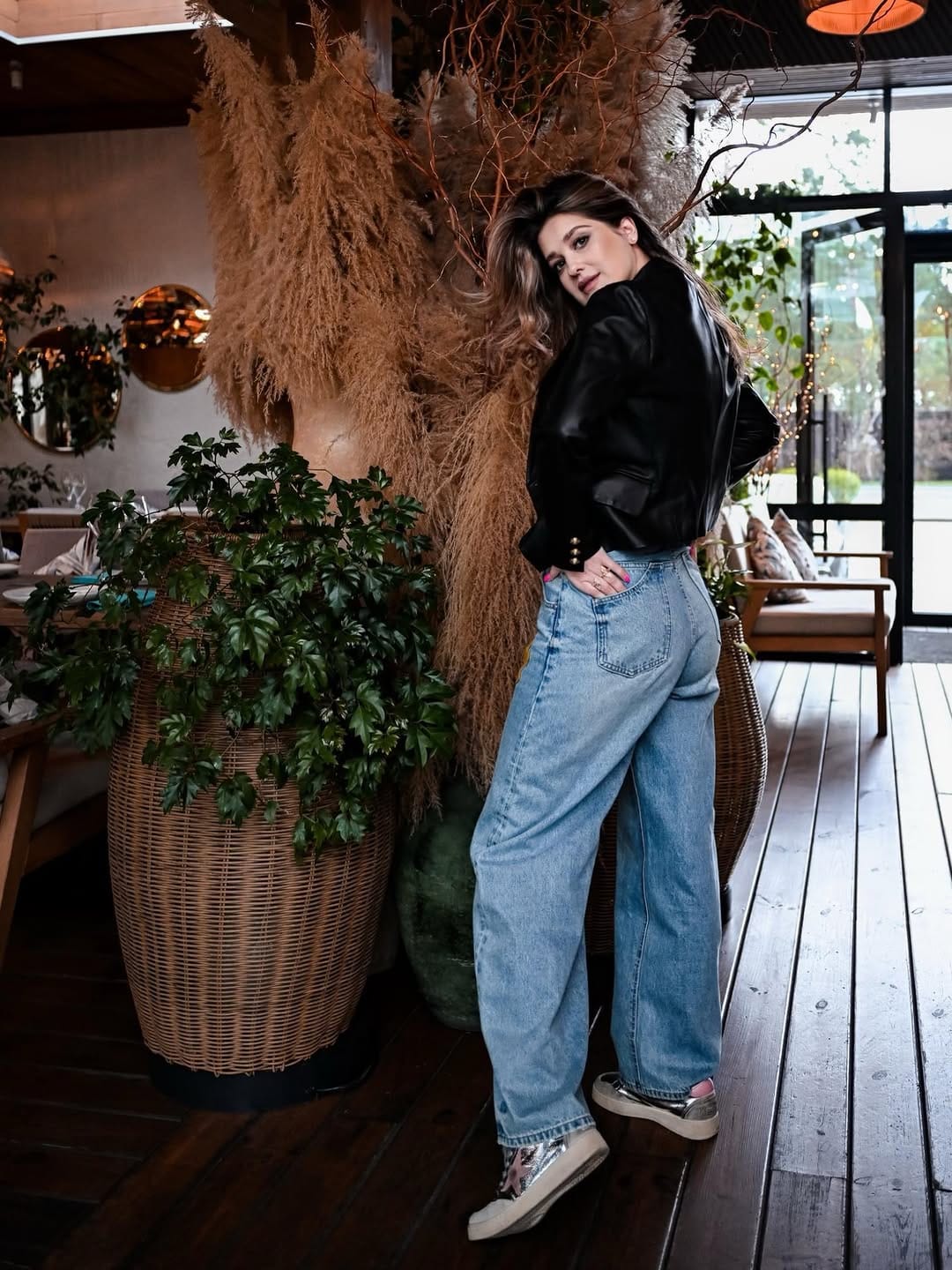 Post 4 by 𝐋𝐞𝐧𝐚 𝐏𝐟𝐚𝐢𝐟𝐞𝐫 on Instagram (carousel)