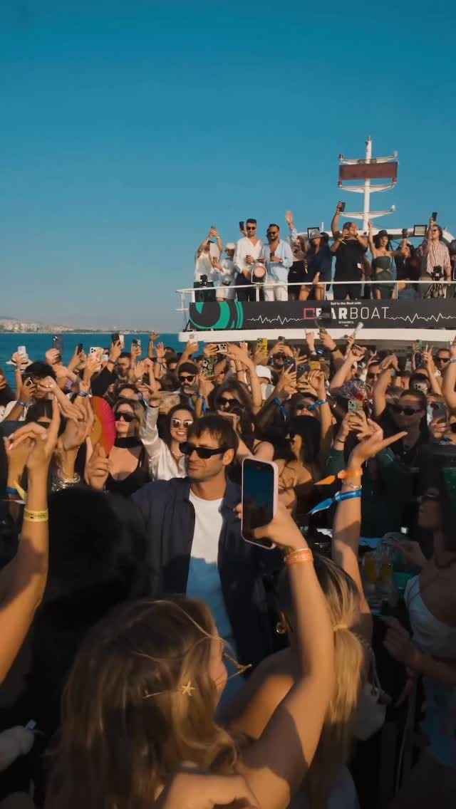 Post 8 by BOATRIDERS / yachtparty on Instagram (video)