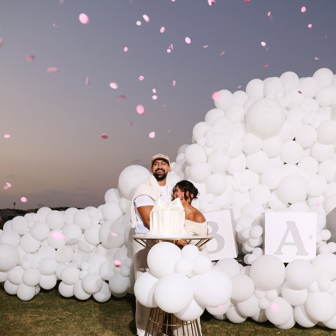 Post 10 by The Pop Shop 🎈 Luxury Balloons & Roses Dubai on Instagram (carousel)