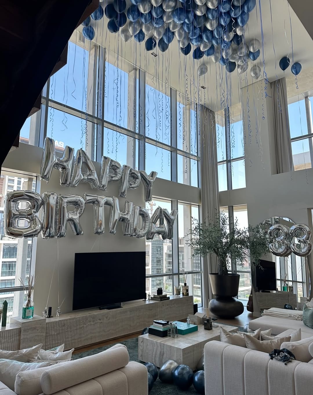 Post 6 by The Pop Shop 🎈 Luxury Balloons & Roses Dubai on Instagram (image)