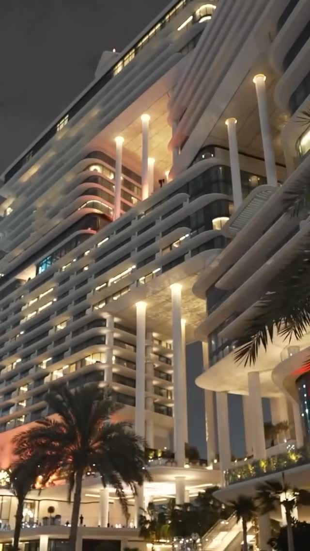 Post 1 by OLIVIER DOLZ WEDDING AGENCY on Instagram (video)