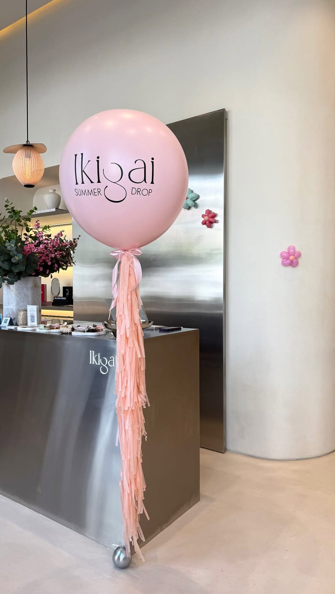 Post 1 by BALLOONS | EVENTS | DECOR | DUBAI on Instagram (video)