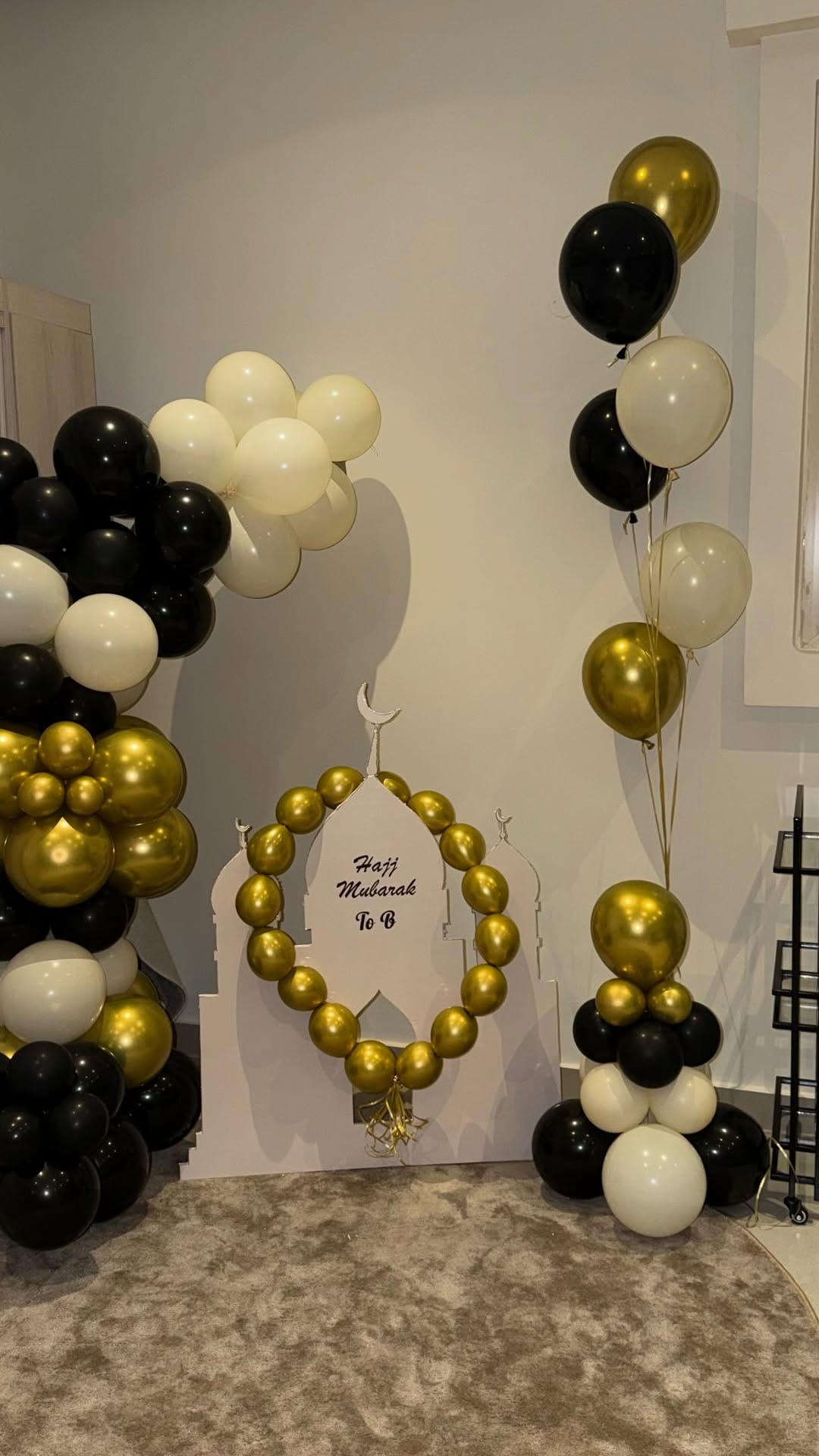 Post 6 by Balloons Unlimited Dubai on Instagram (video)