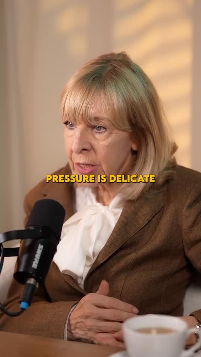 Post 4 by Julie Mallon - Sleep Consultant on Instagram (video)