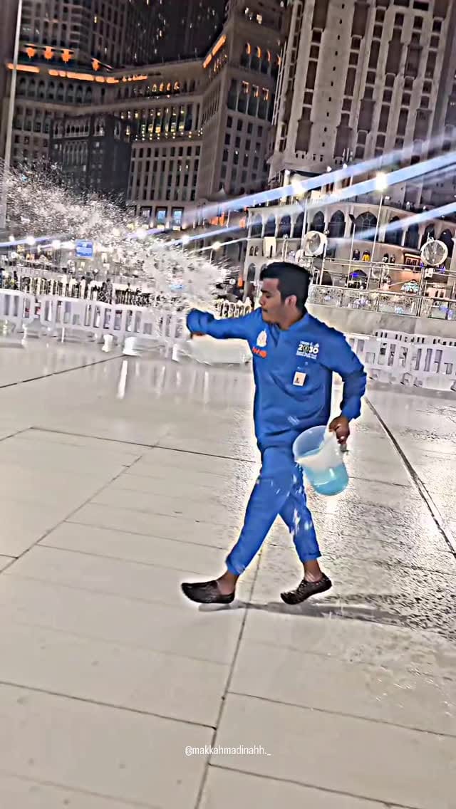 Post 6 by Ch𝐞𝐟 𝐀𝐟𝐫𝐨𝐣 𝐀𝐥𝐚𝐦 on Instagram (video)
