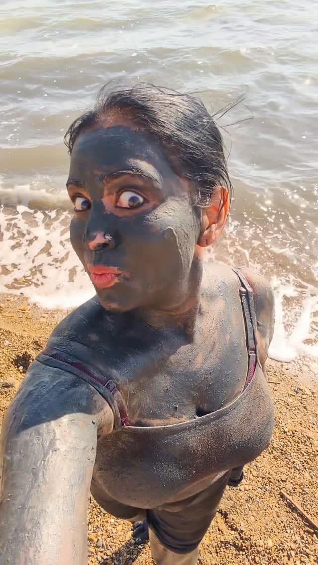 Post 2 by Dr Soumya Sarin on Instagram (video)