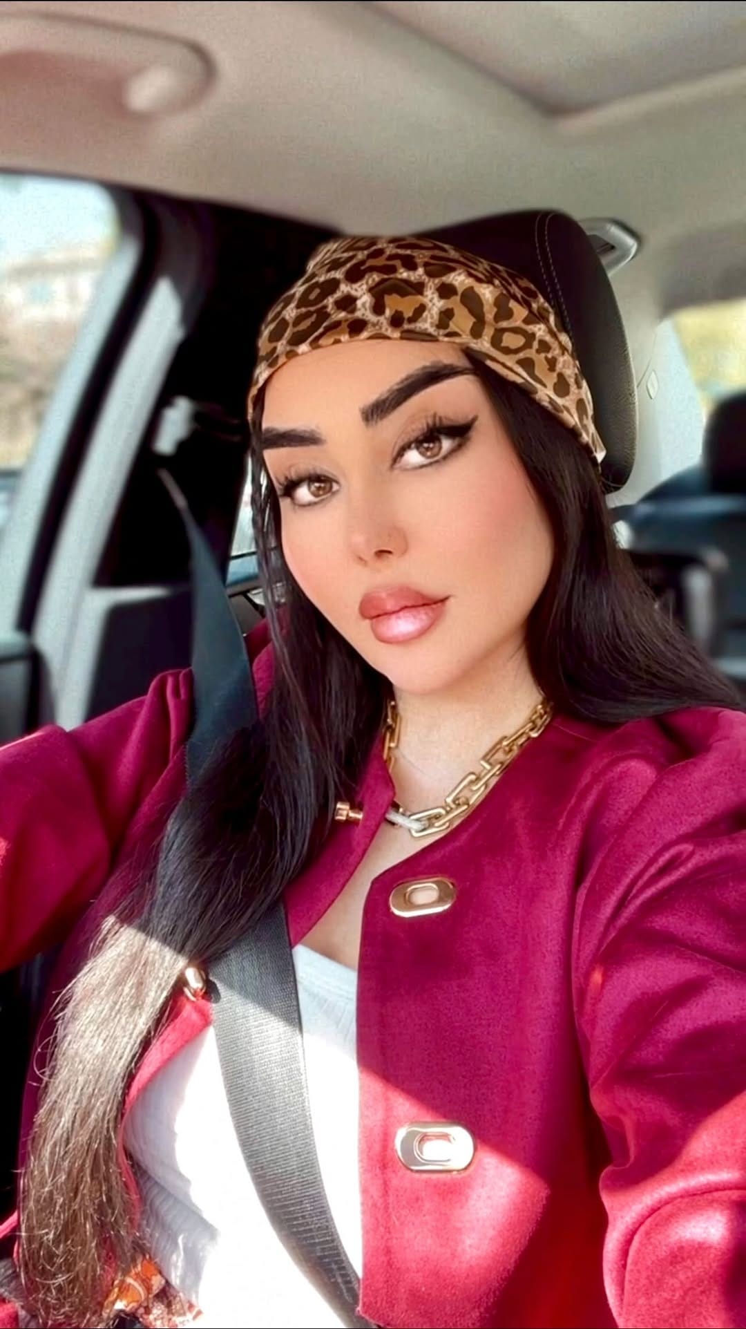 Post 7 by Dr Niloofar Vali on Instagram (video)