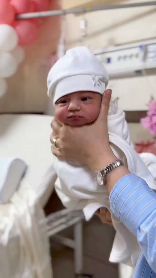 Post 8 by دکتر محیا کنعانی | جراح و متخصص زنان on Instagram (video)