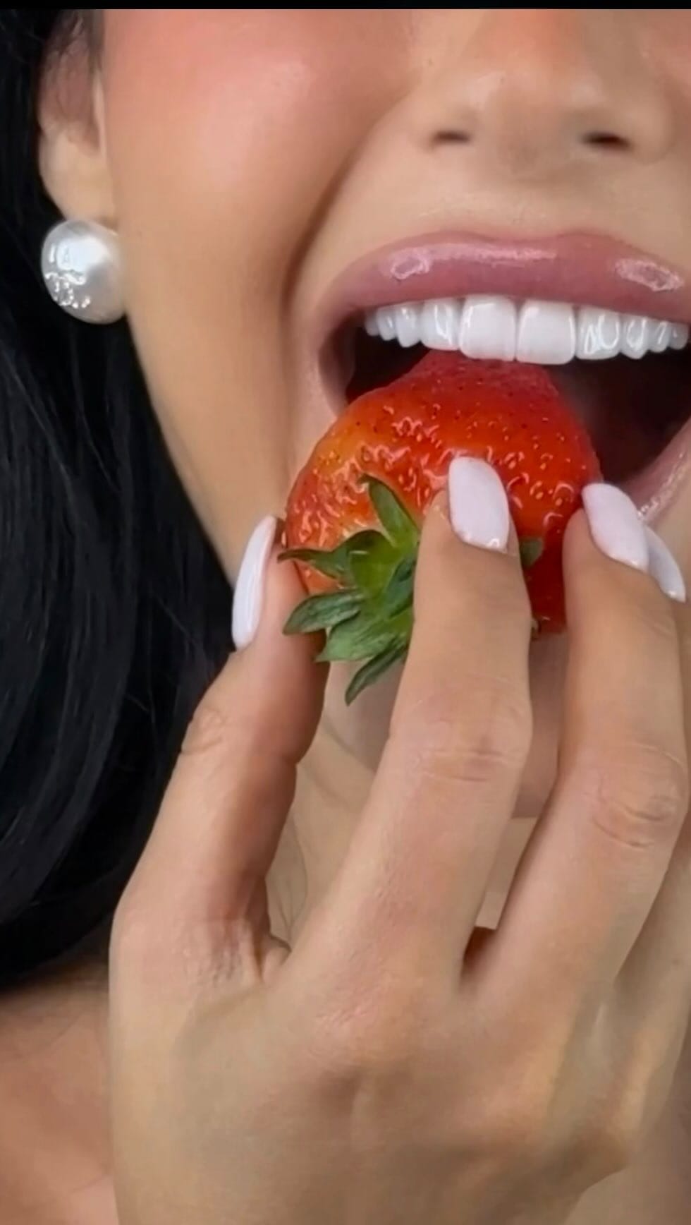 Post 10 by Dr.Cansu Gursoy on Instagram (video)