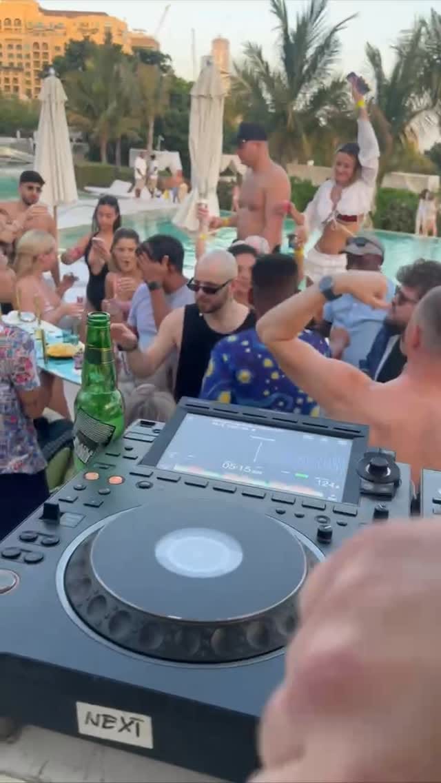 Post 4 by Mr.Shaper on Instagram (video)