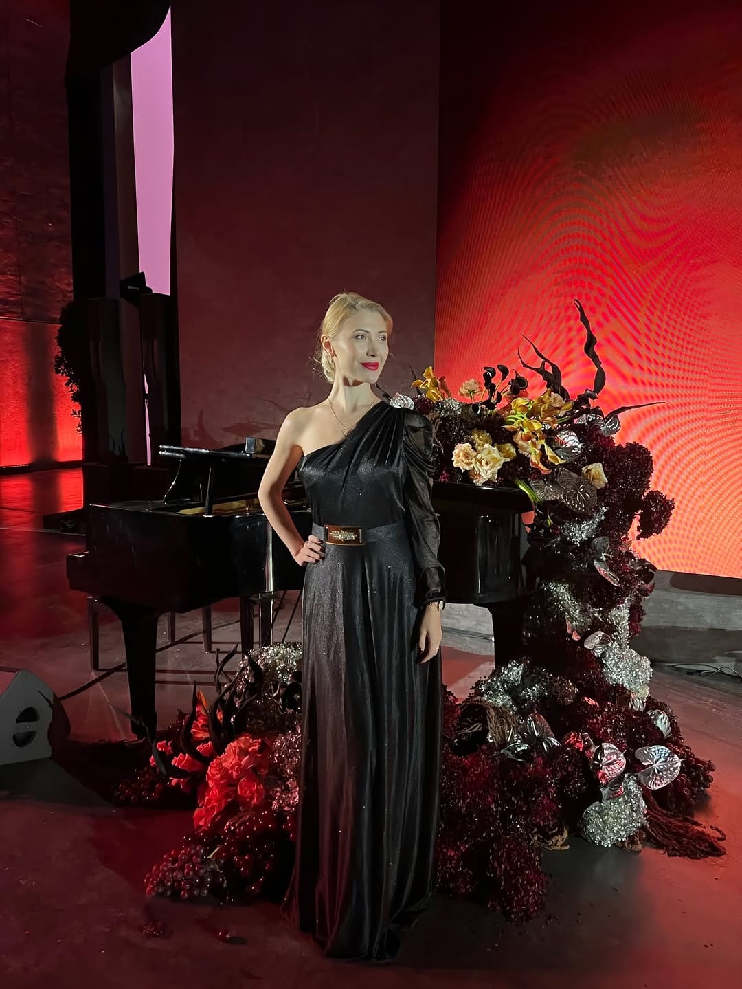 Post 3 by Polina Sandan Dubai Singer Pianist on Instagram (carousel)
