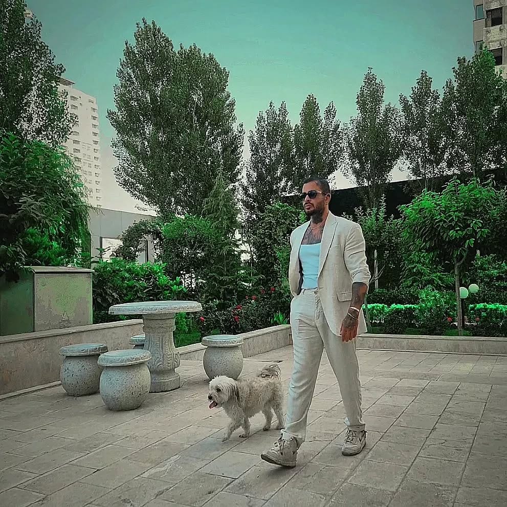 Post 8 by 𝗠𝗘𝗛𝗥𝗗𝗔𝗗𝗔𝗦𝗔𝗗𝗜 on Instagram (carousel)