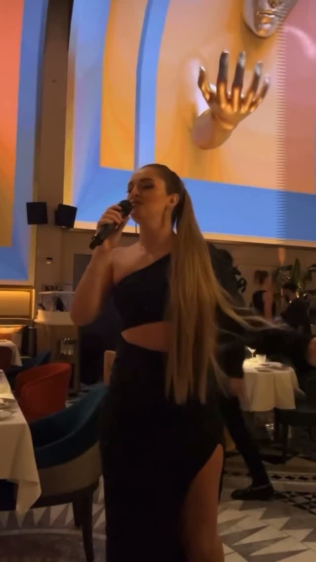 Post 8 by DUBAI SINGER on Instagram (video)
