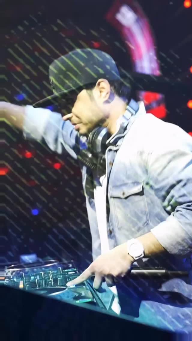 Post 1 by Sunny Jaswani on Instagram (video)