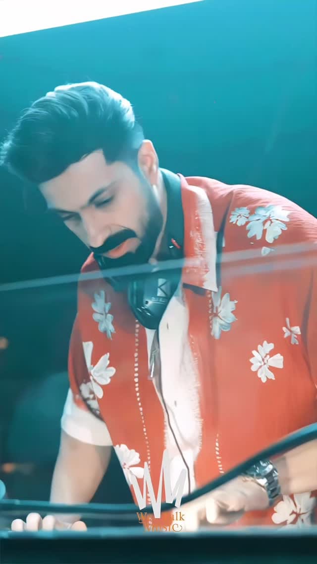 Post 7 by Karan Bhatia on Instagram (video)