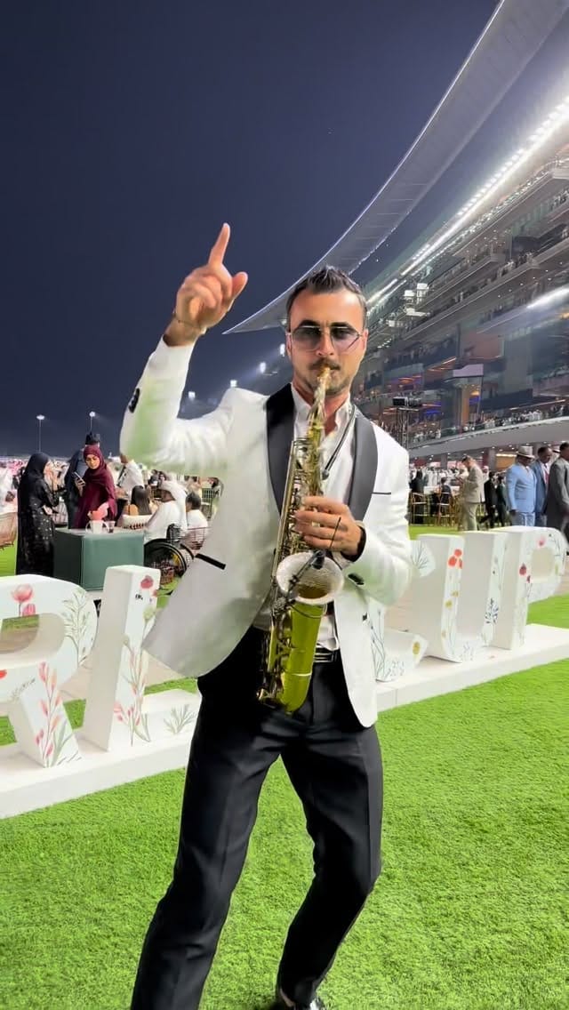Post 3 by 𝐒𝐚𝐱𝐨𝐩𝐡𝐨𝐧𝐢𝐬𝐭 𝐃𝐮𝐛𝐚𝐢 ✨𝐘𝐮𝐫𝐢𝐢 🎷✨ on Instagram (video)