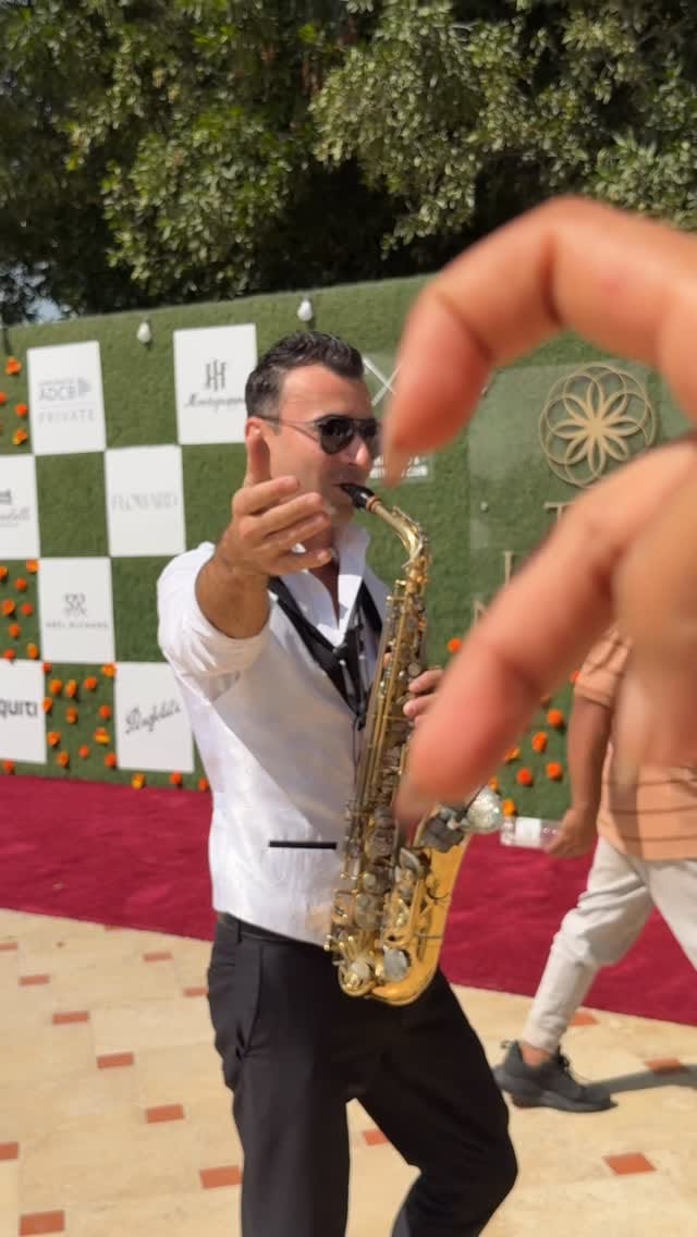 Post 5 by 𝐒𝐚𝐱𝐨𝐩𝐡𝐨𝐧𝐢𝐬𝐭 𝐃𝐮𝐛𝐚𝐢 ✨𝐘𝐮𝐫𝐢𝐢 🎷✨ on Instagram (video)