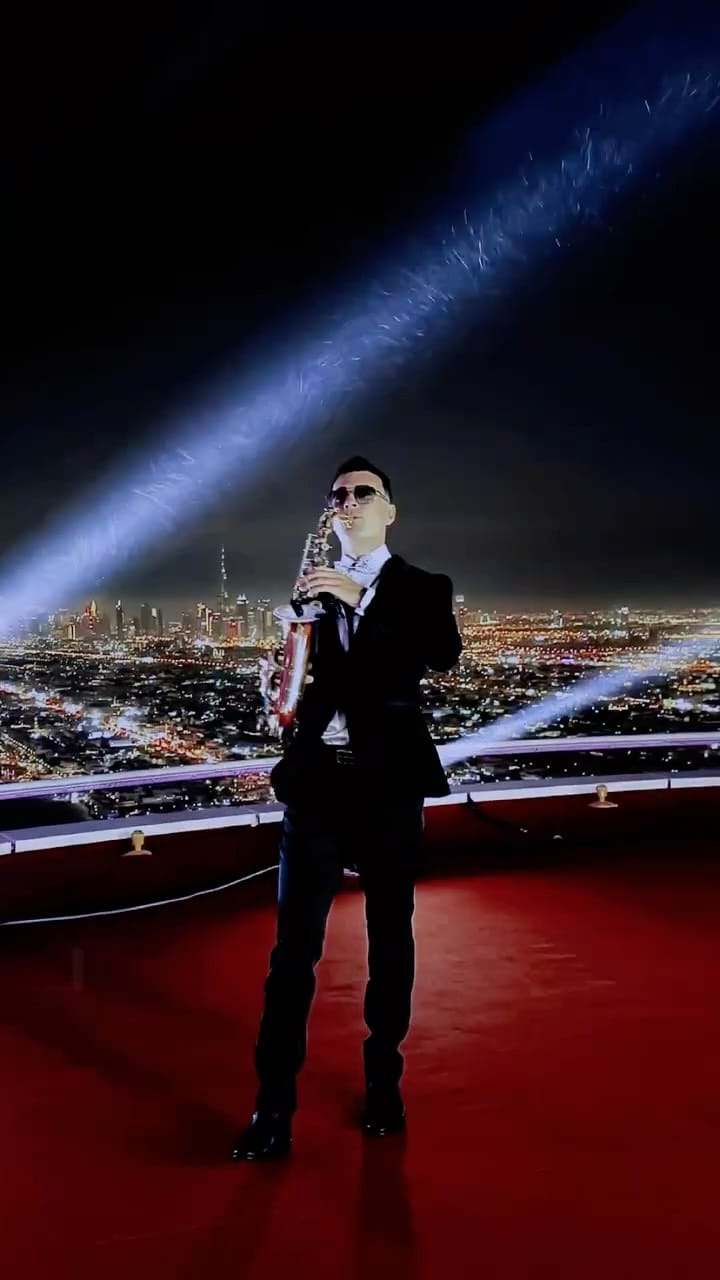 Post 8 by 𝐒𝐚𝐱𝐨𝐩𝐡𝐨𝐧𝐢𝐬𝐭 𝐃𝐮𝐛𝐚𝐢 ✨𝐘𝐮𝐫𝐢𝐢 🎷✨ on Instagram (video)
