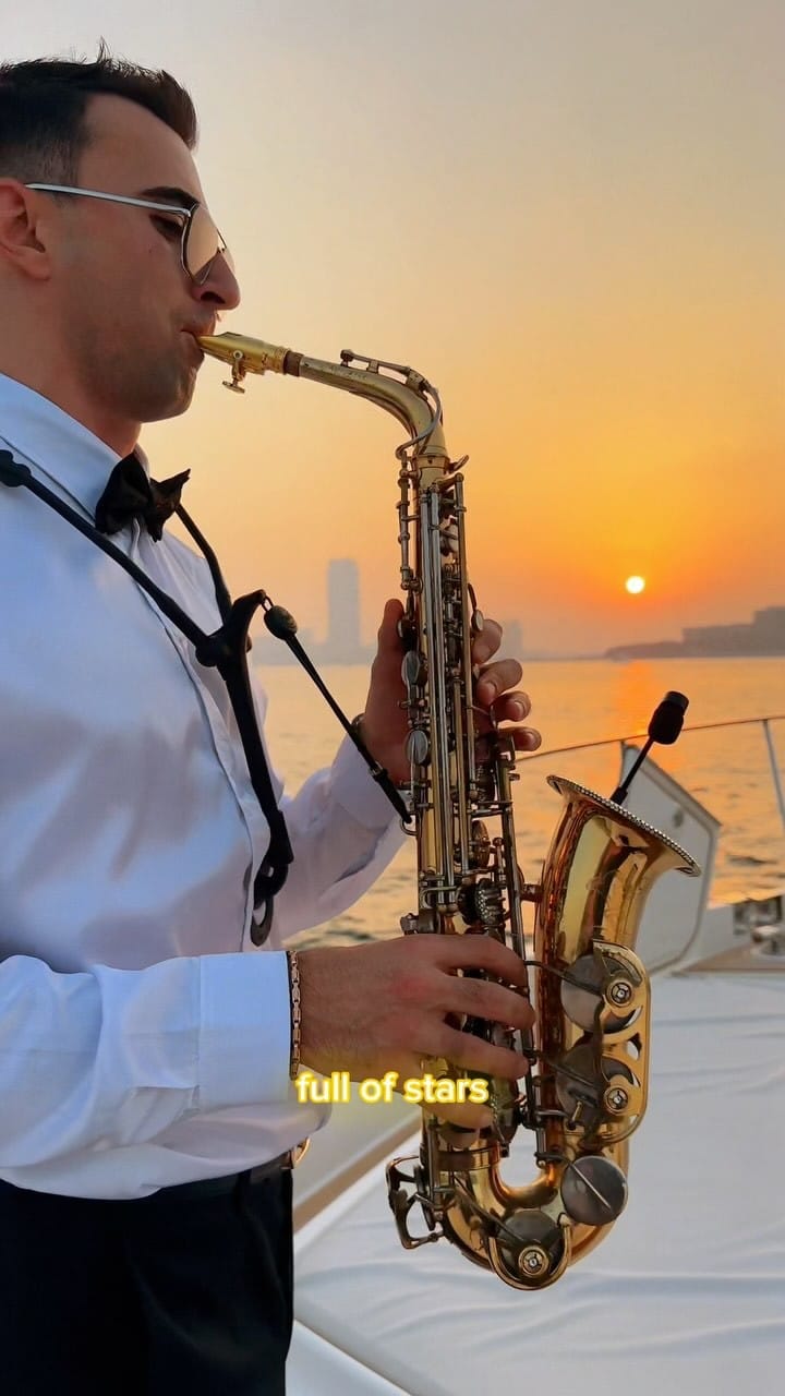 Post 9 by 𝐒𝐚𝐱𝐨𝐩𝐡𝐨𝐧𝐢𝐬𝐭 𝐃𝐮𝐛𝐚𝐢 ✨𝐘𝐮𝐫𝐢𝐢 🎷✨ on Instagram (video)