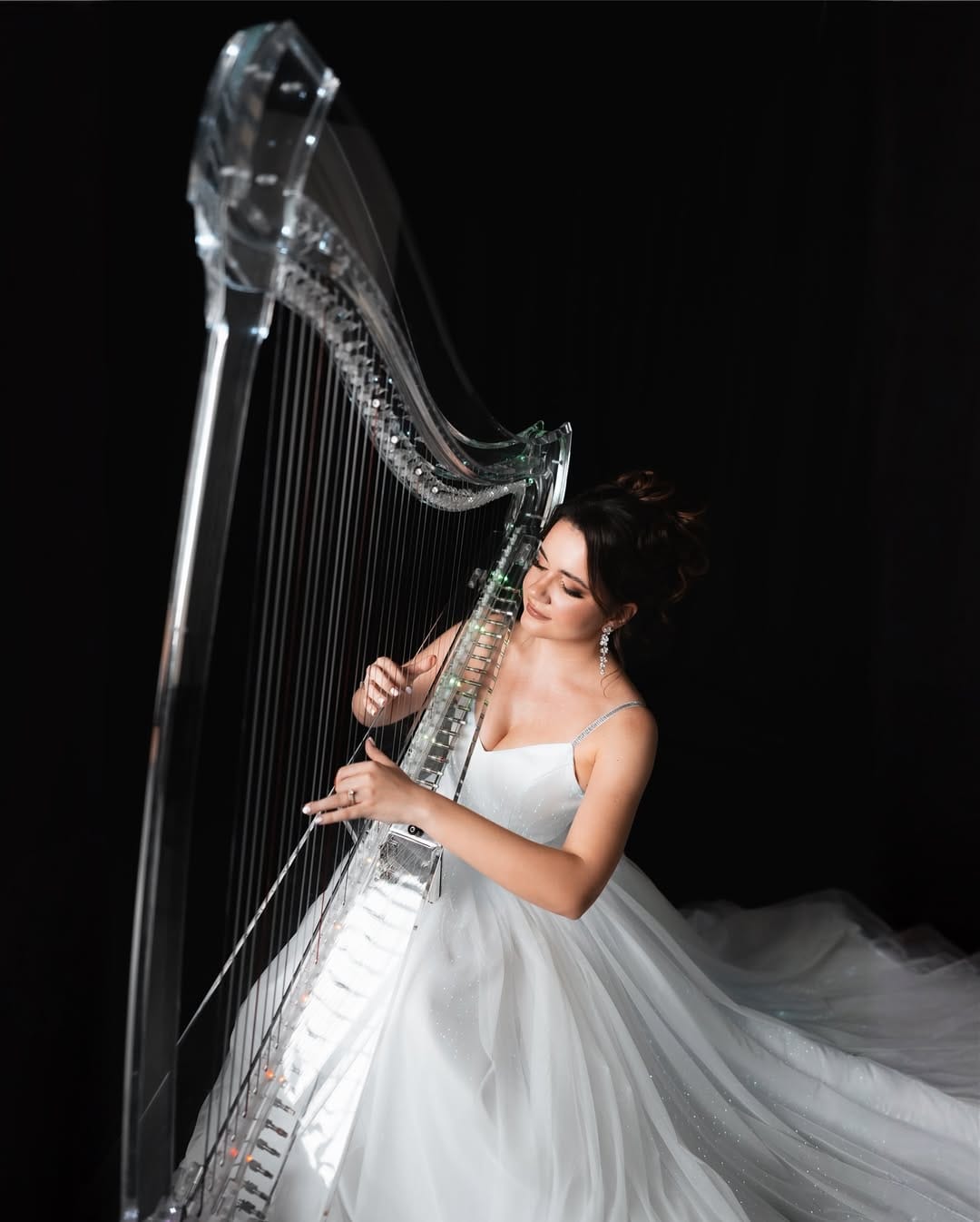 Post 6 by 🎼 Harpist In Dubai 🎼 on Instagram (carousel)