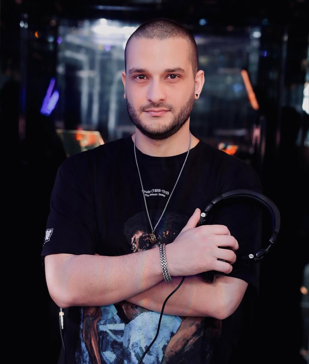 Post 3 by DJ / PRODUCER on Instagram (image)