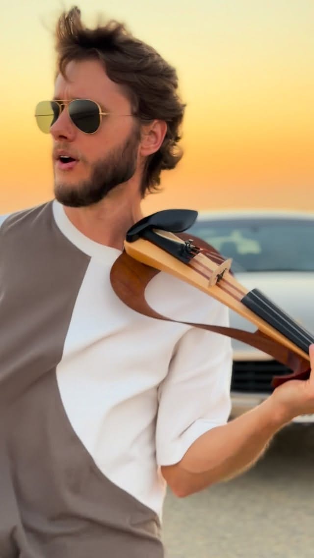 Post 4 by Violin Dubai on Instagram (video)