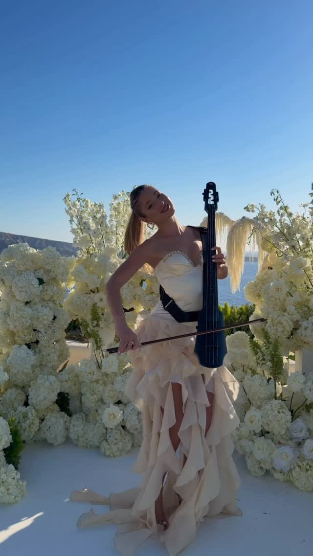 Post 1 by Dubai cellist 🇦🇪 on Instagram (video)