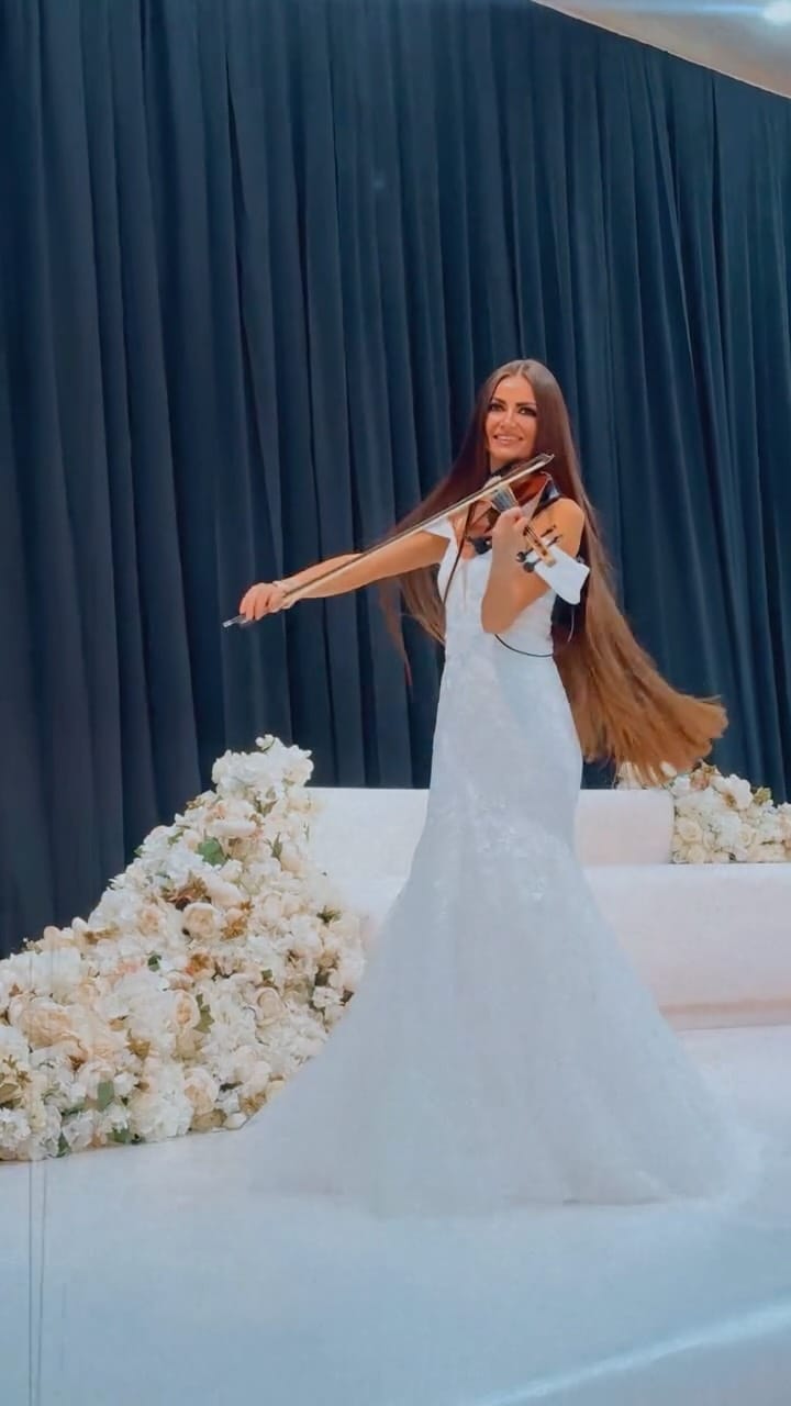 Post 4 by Ksenia Kot 🎻Violin & Dj 🎧 Musician in Dubai, Abu Dhabi, UAE 🇦🇪 on Instagram (video)