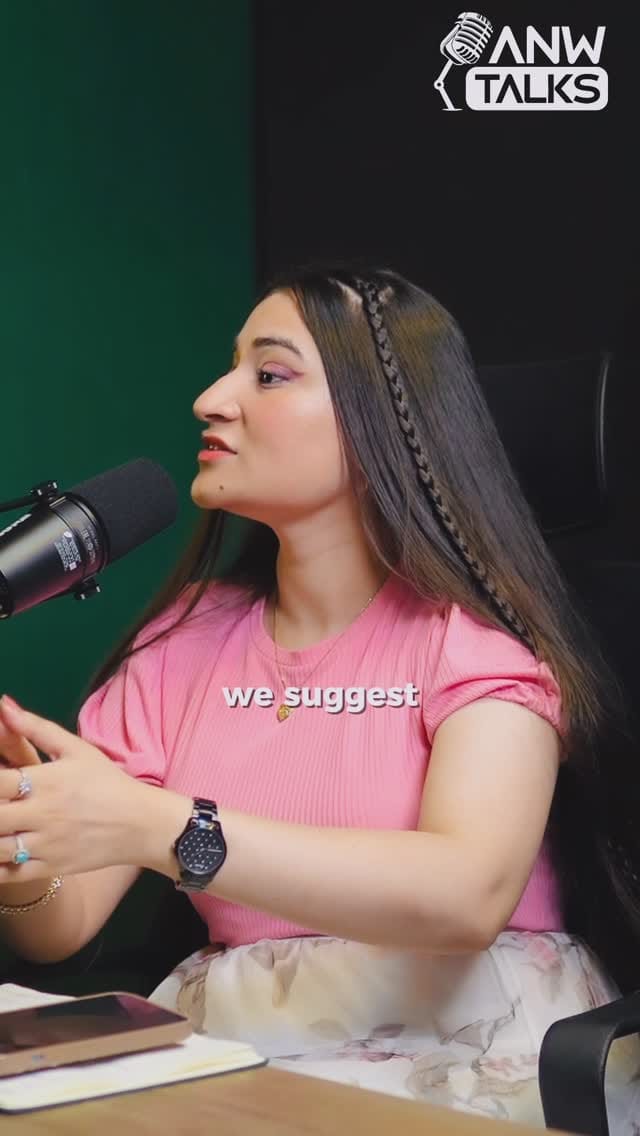 Post 8 by Amna Riaz on Instagram (video)