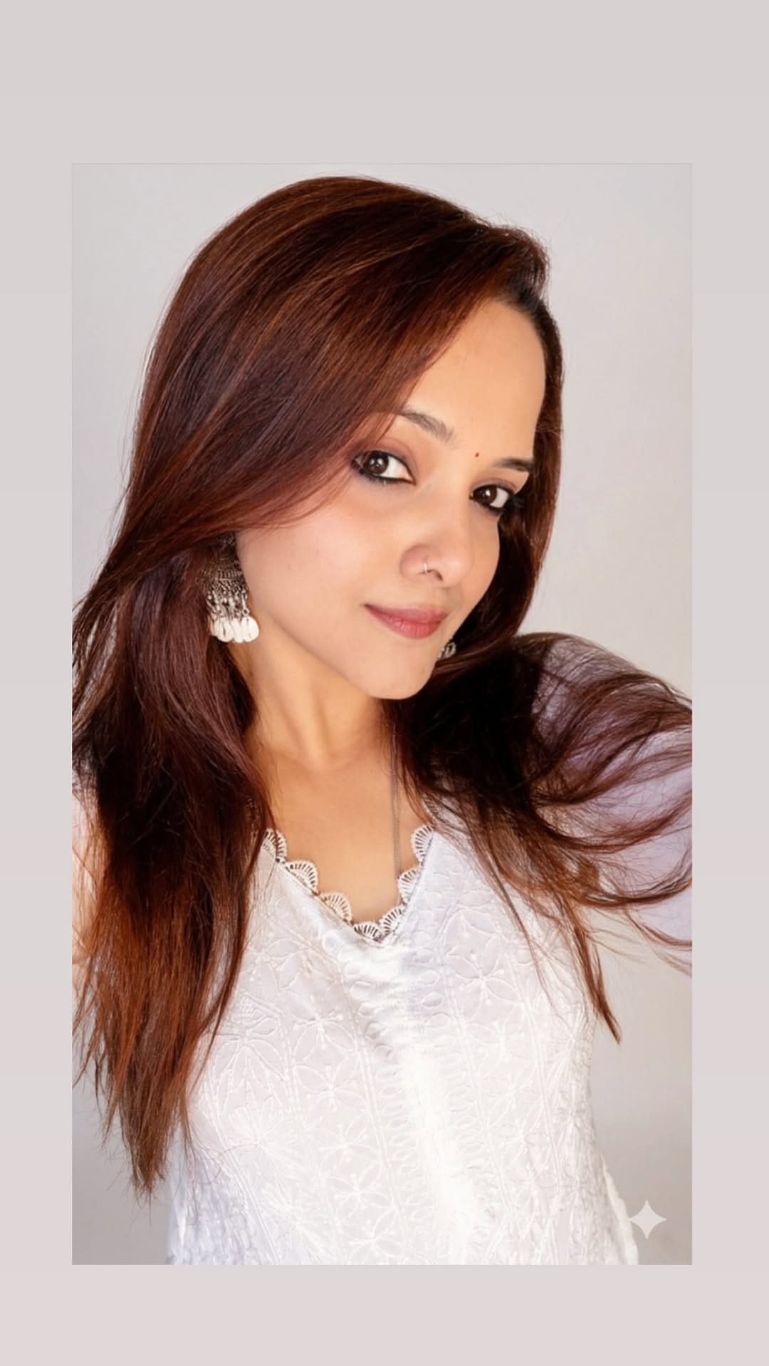 Post 3 by Dubai Makeup Artist Nattasha on Instagram (video)