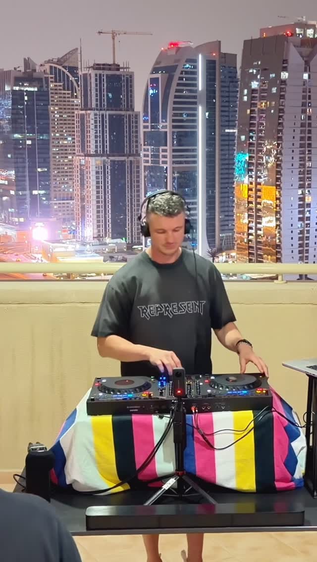 Post 8 by Jaime Müller ▸ BLUEBERLIN on Instagram (video)