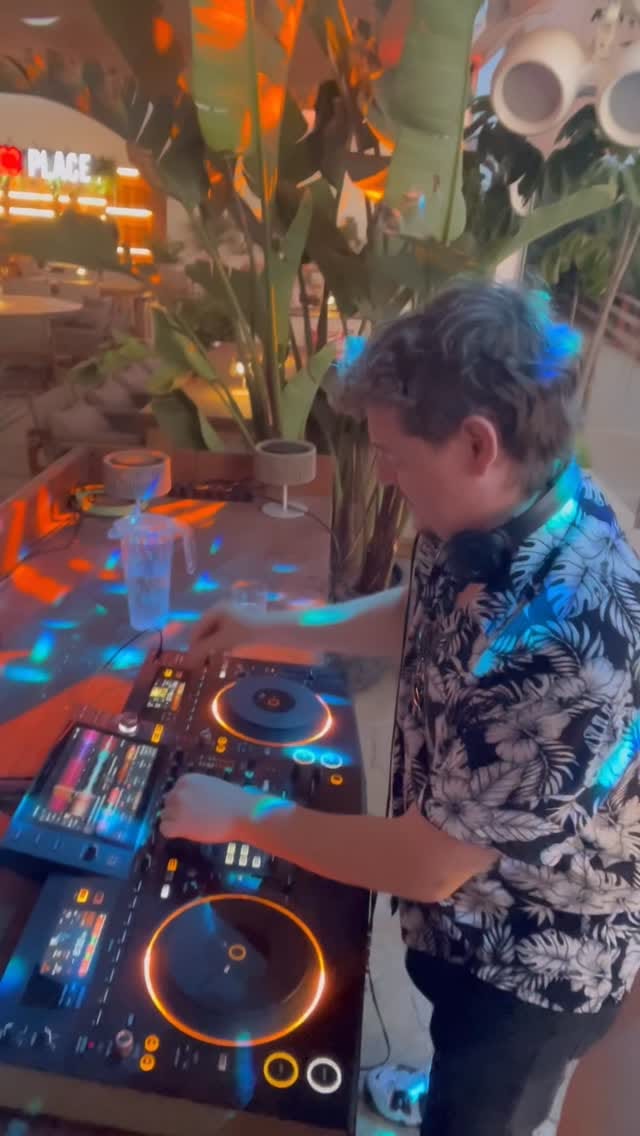 Post 3 by Oskar Garcia on Instagram (video)
