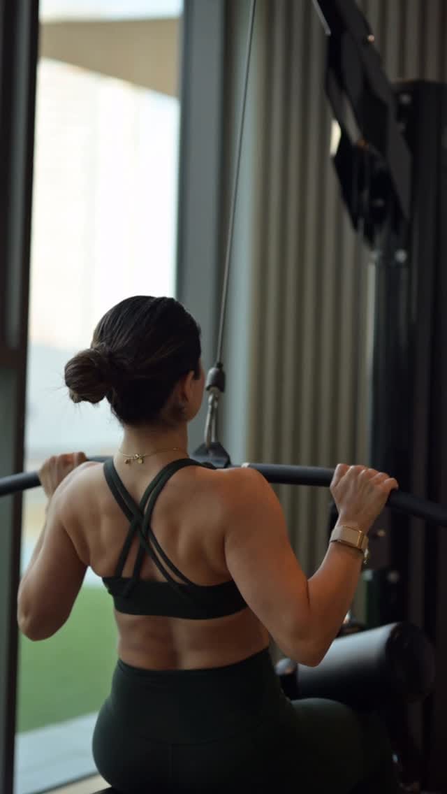 Post 10 by Mahsa Farahani on Instagram (video)