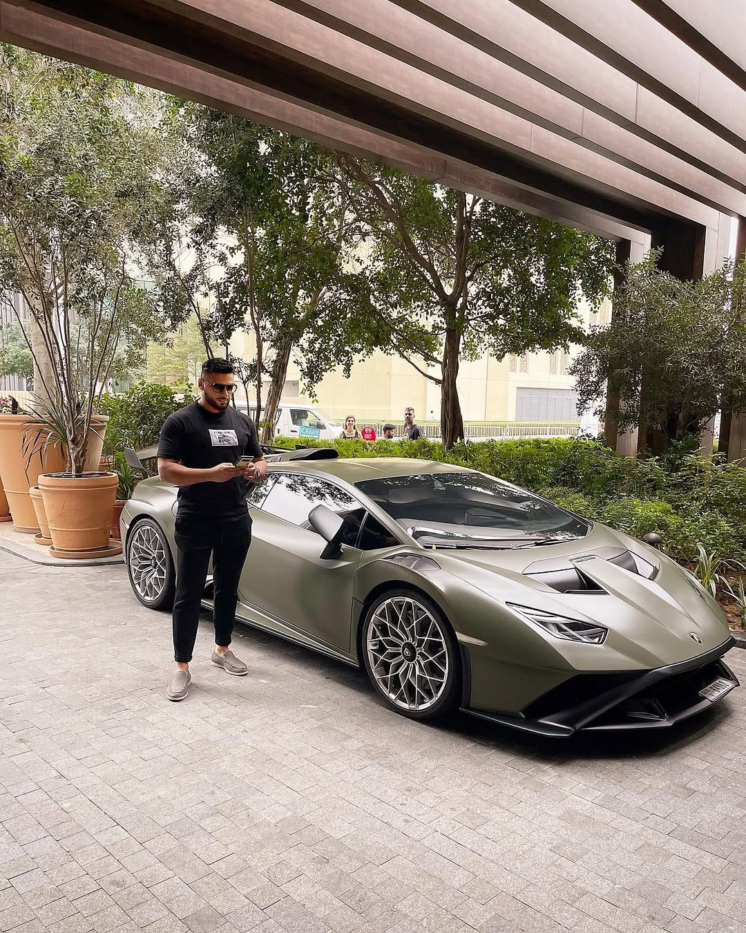 Post 8 by Imran on Instagram (image)