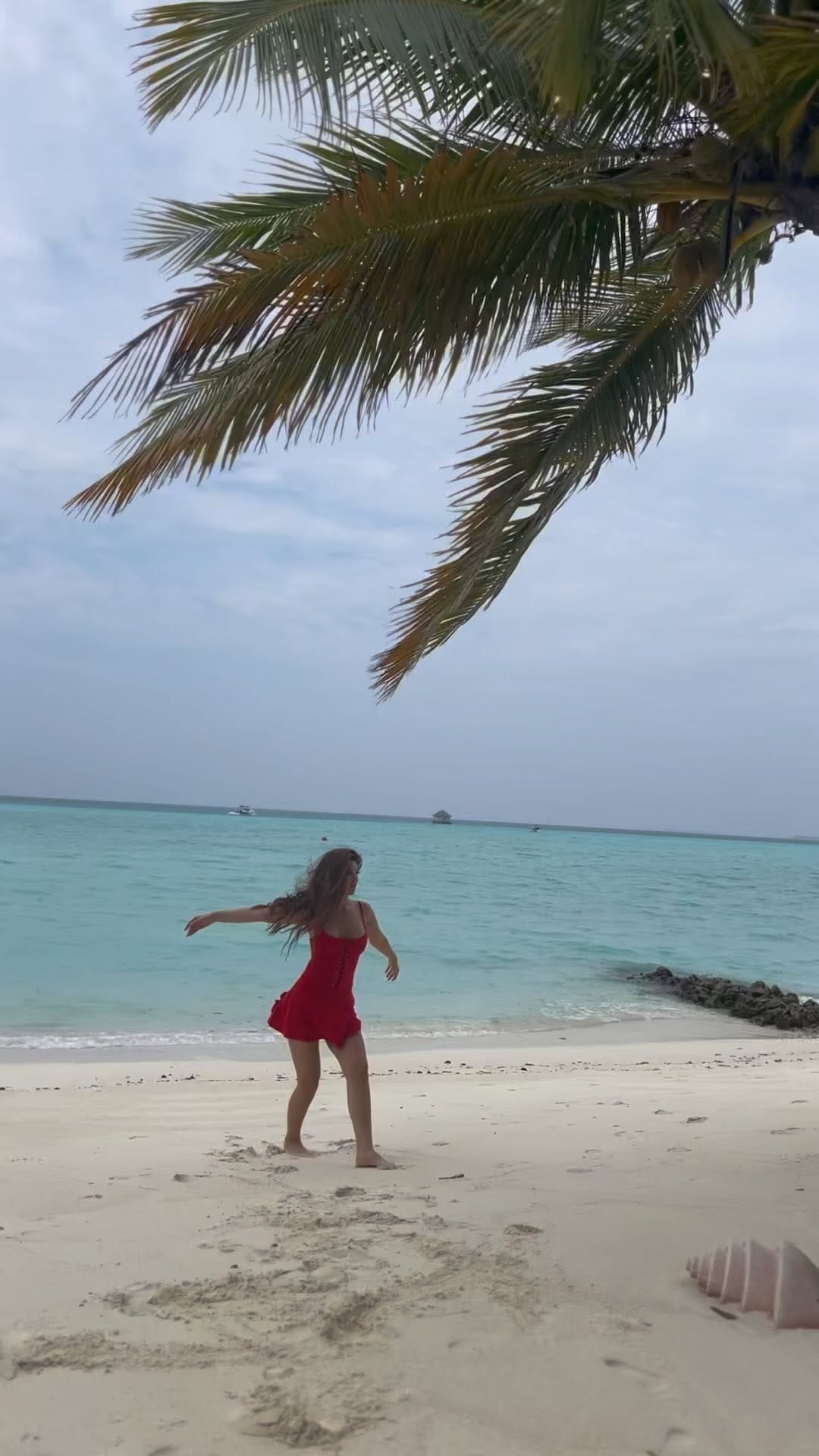 Post 8 by BENGISU on Instagram (video)