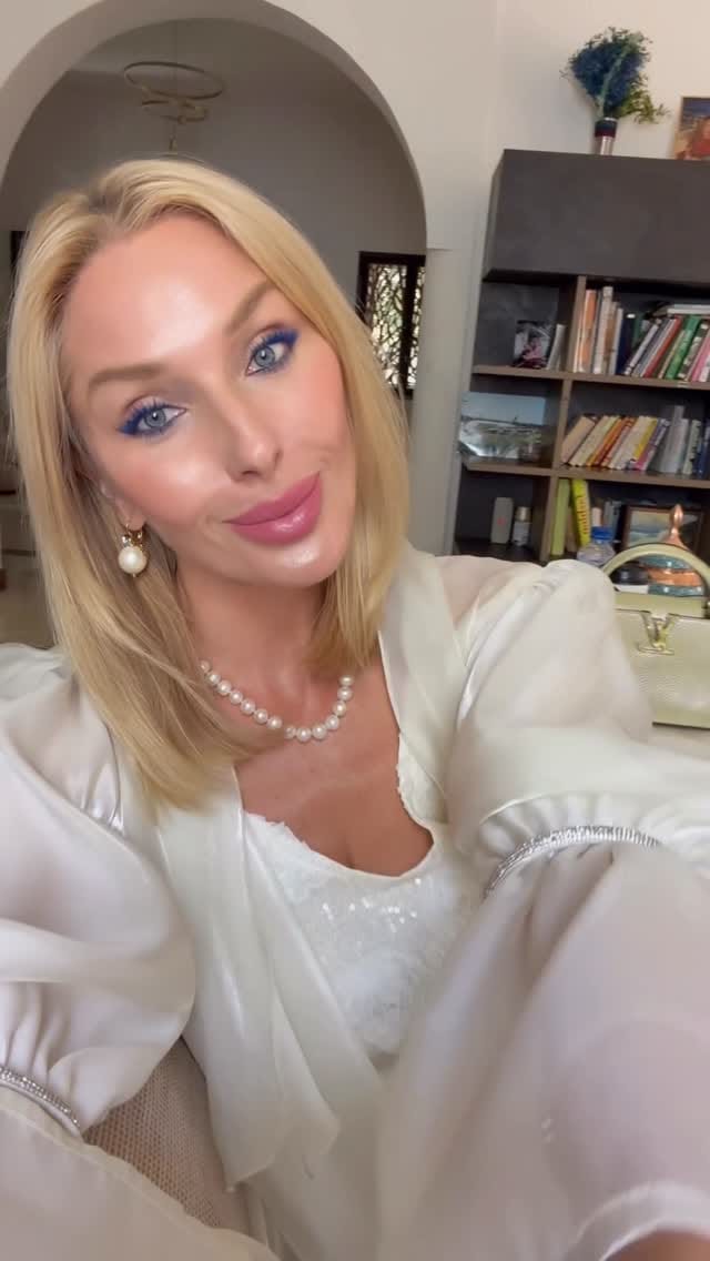 Post 1 by Anastasiya Olimska on Instagram (video)